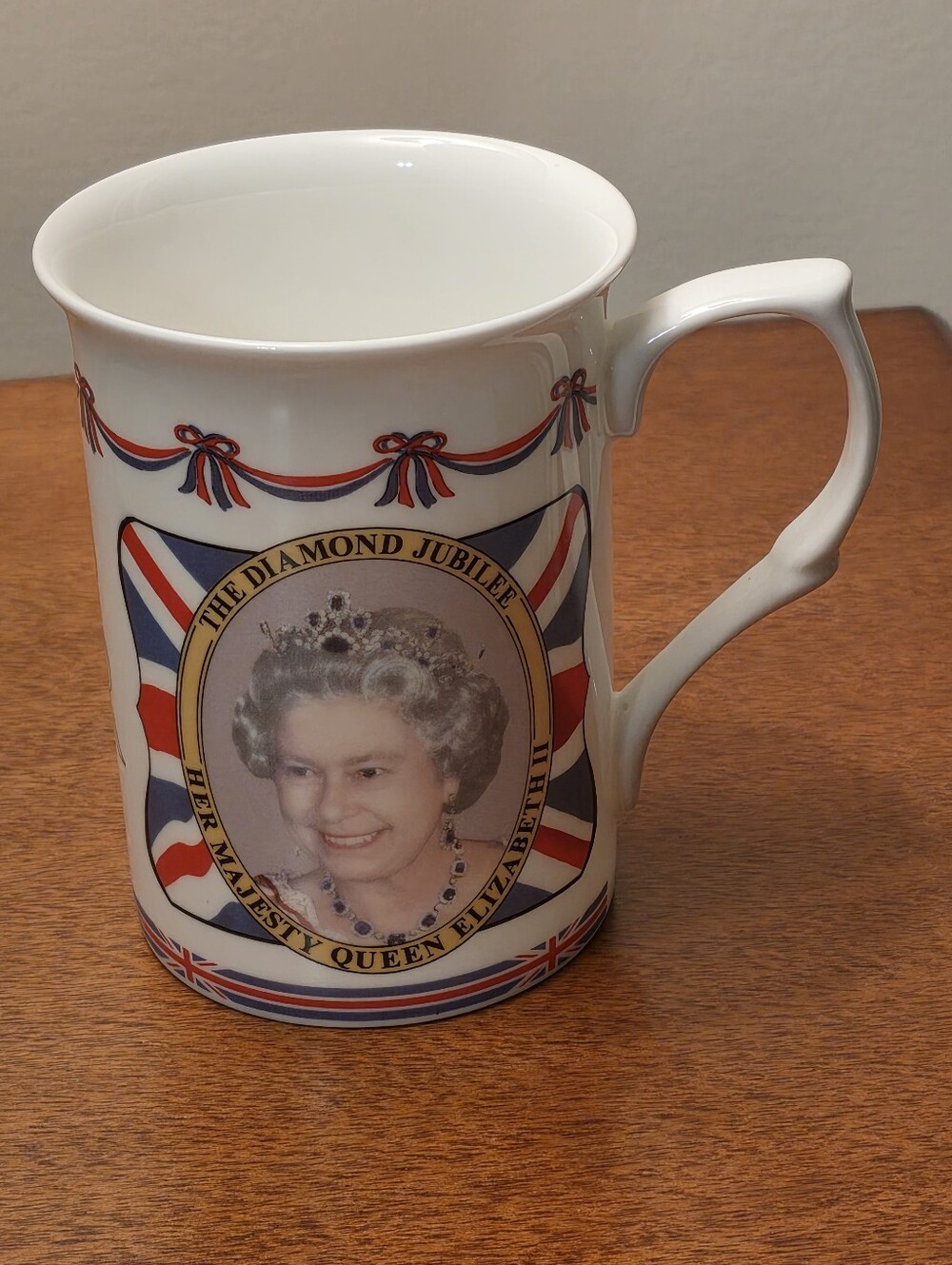 Queen Elizabeth II Diamond Jubilee 1952-2012 Mug